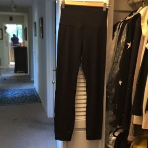 Lululemon butter pants size 4 color black